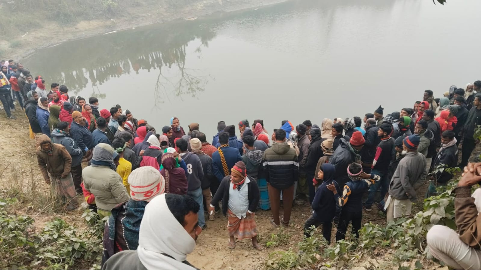 রাণীশংকৈলে এক প্রতিবন্ধী নারীর লাশ উদ্ধার