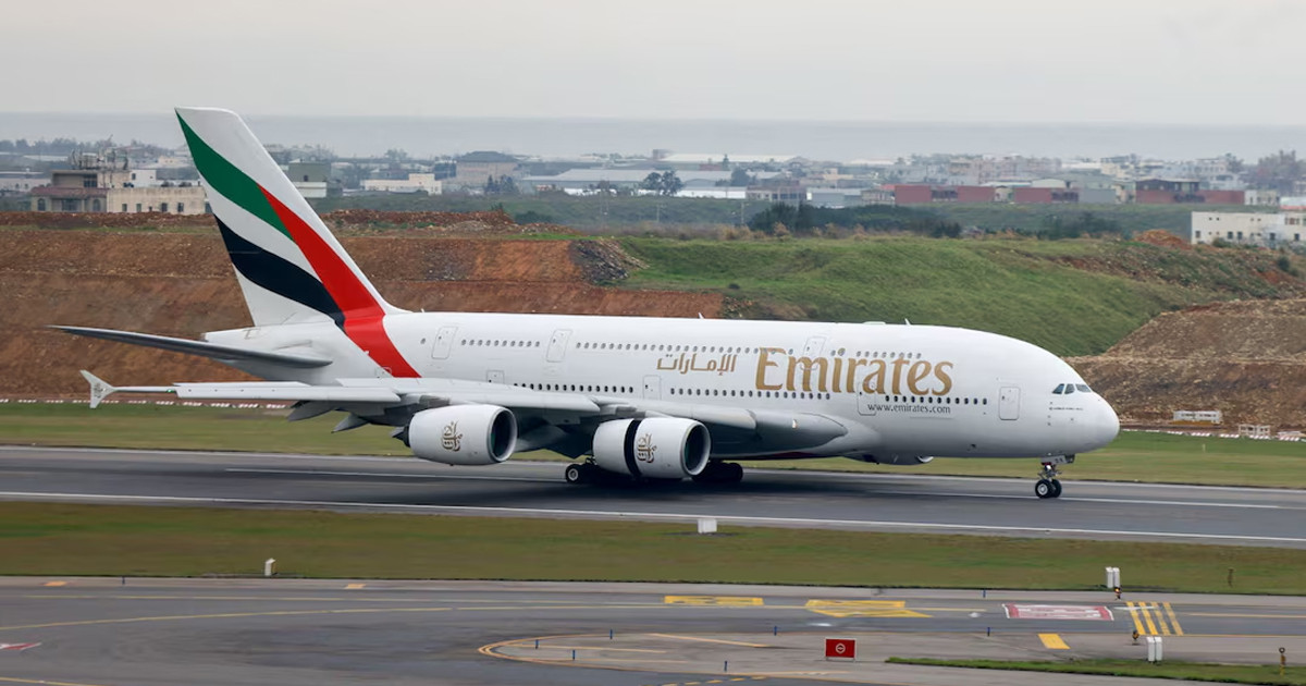 আকাশসীমা আংশিক চালু, সীমিত আকারে ফ্লাইট ছাড়ছে এমিরেটস
